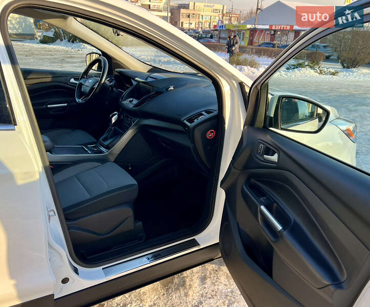 Внедорожник / Кроссовер Ford Kuga 2016 в Киеве фото 32 Внедорожник / Кроссовер Ford Kuga 2016 в Киеве