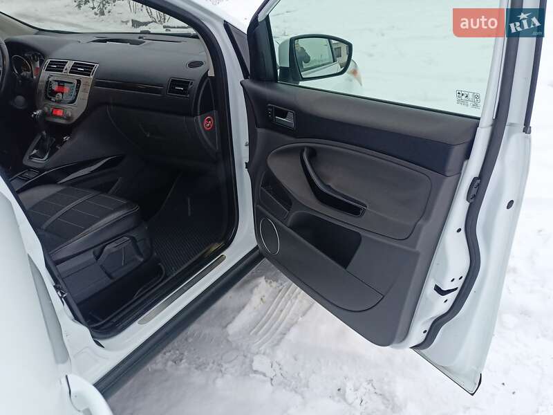 Позашляховик / Кросовер Ford Kuga 2012 в Коломиї фото 13 Позашляховик / Кросовер Ford Kuga 2012 в Коломиї