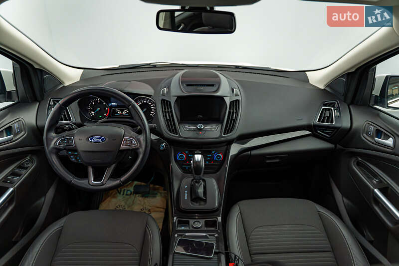 Внедорожник / Кроссовер Ford Kuga 2019 в Киеве
