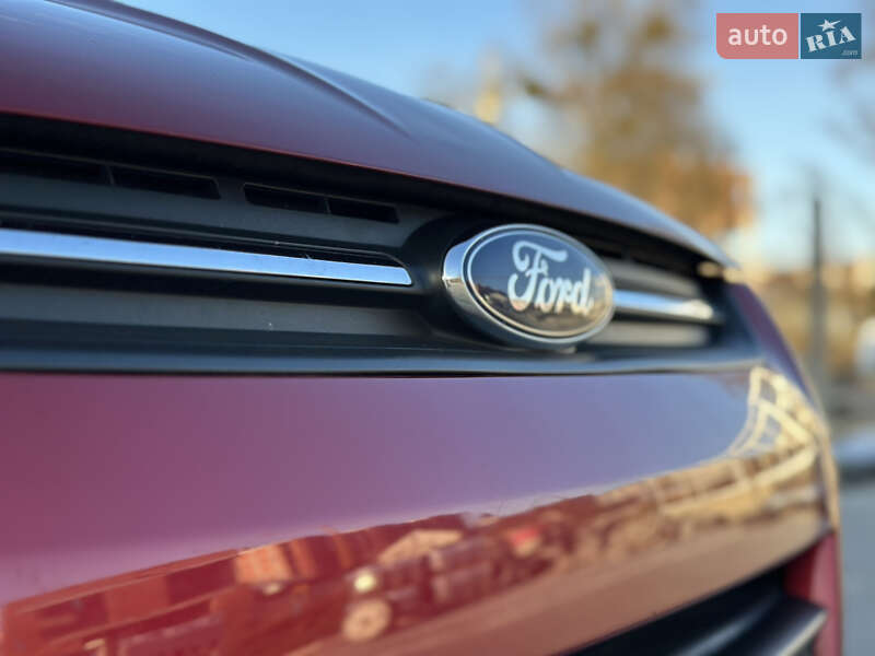 Позашляховик / Кросовер Ford Kuga 2015 в Львові фото 32 Позашляховик / Кросовер Ford Kuga 2015 в Львові