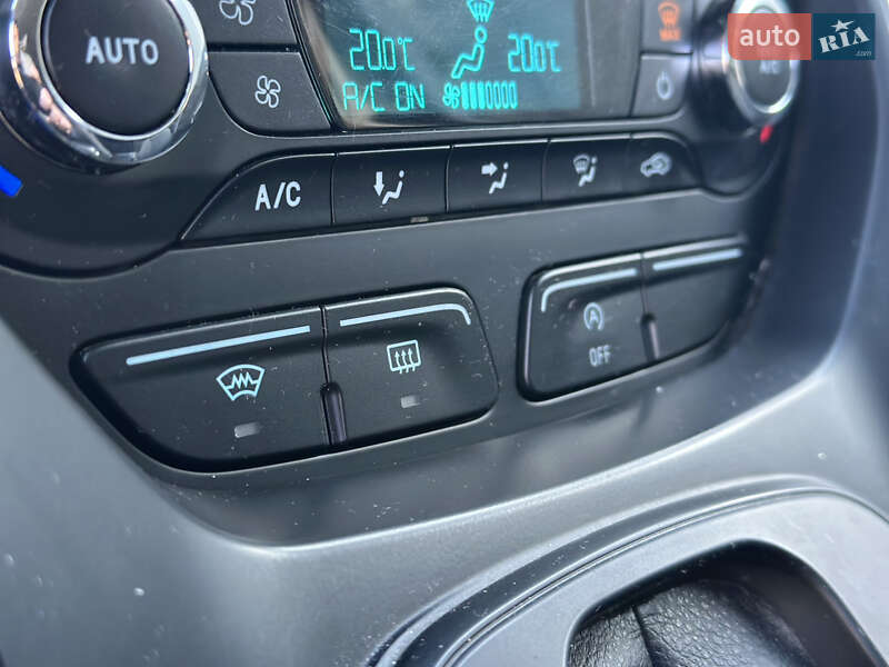 Позашляховик / Кросовер Ford Kuga 2015 в Львові фото 71 Позашляховик / Кросовер Ford Kuga 2015 в Львові