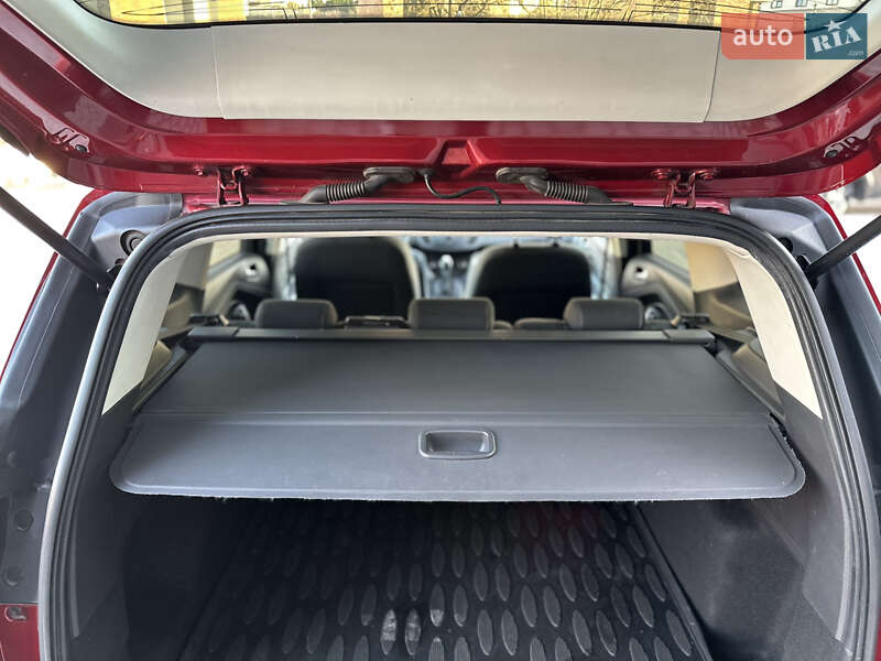 Позашляховик / Кросовер Ford Kuga 2015 в Львові фото 96 Позашляховик / Кросовер Ford Kuga 2015 в Львові