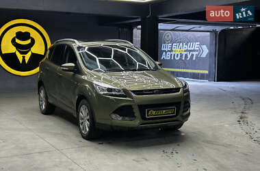 Позашляховик / Кросовер Ford Kuga 2014 в Чернівцях