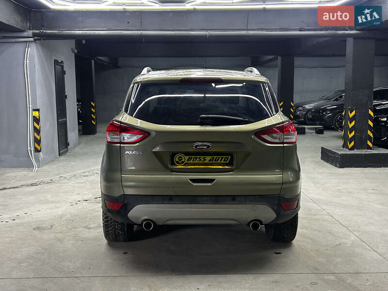 Позашляховик / Кросовер Ford Kuga 2014 в Чернівцях