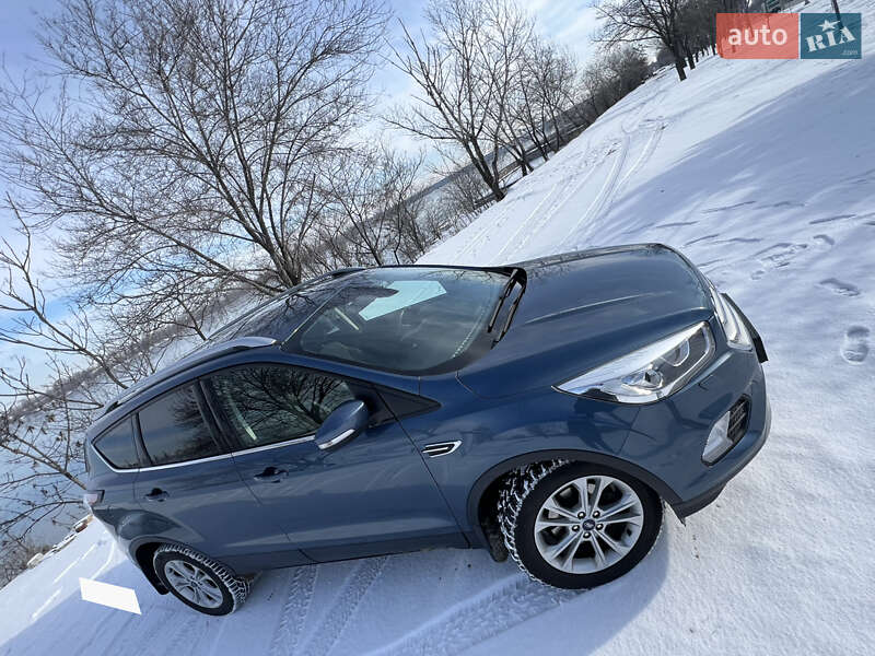 Внедорожник / Кроссовер Ford Kuga 2019 в Днепре фото 9 Внедорожник / Кроссовер Ford Kuga 2019 в Днепре