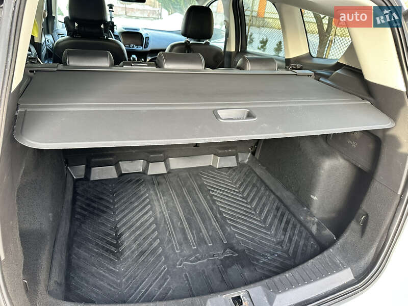 Внедорожник / Кроссовер Ford Kuga 2015 в Львове фото 44 Внедорожник / Кроссовер Ford Kuga 2015 в Львове