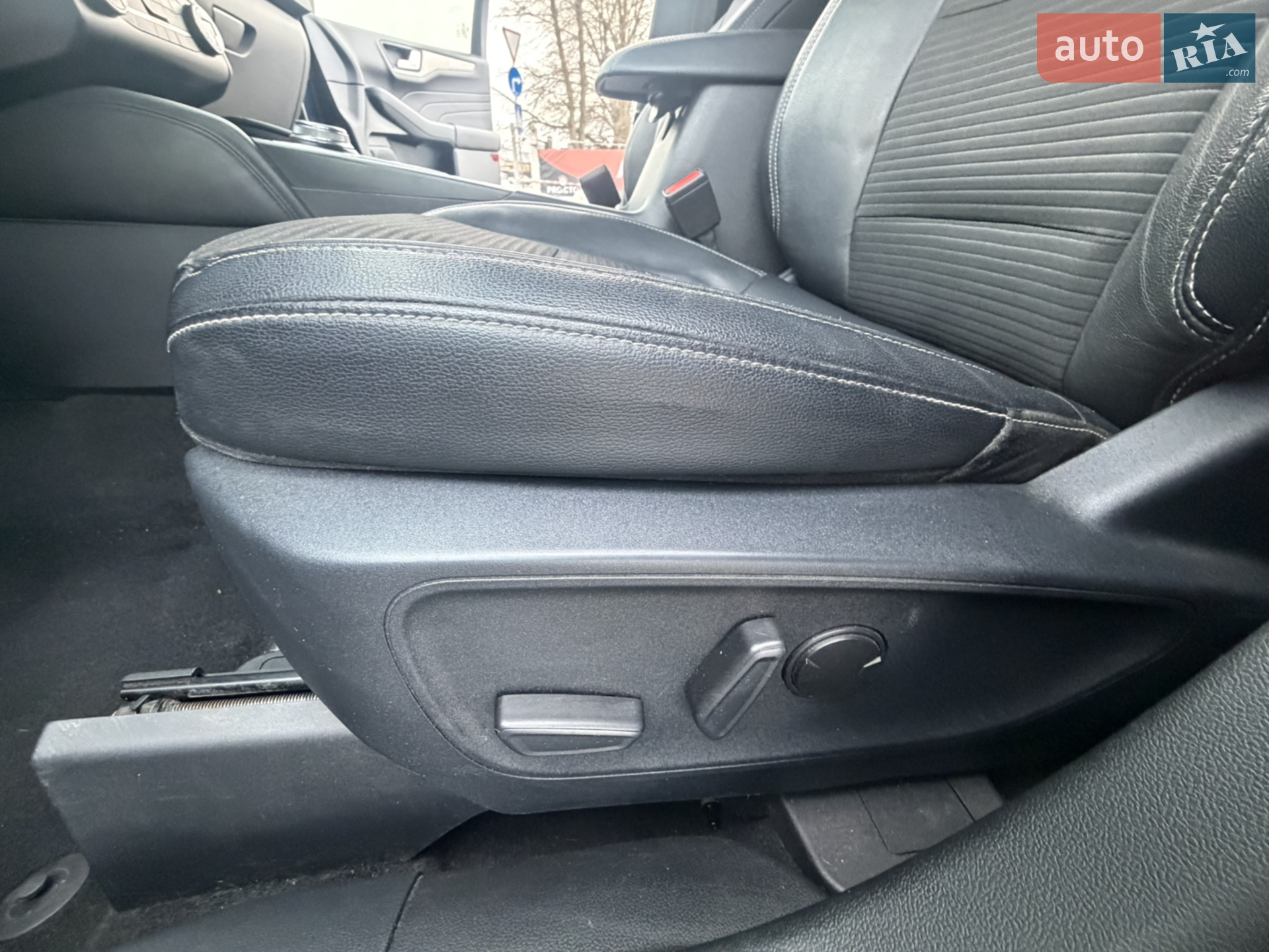 2021 Ford Kuga - мініатюра 4