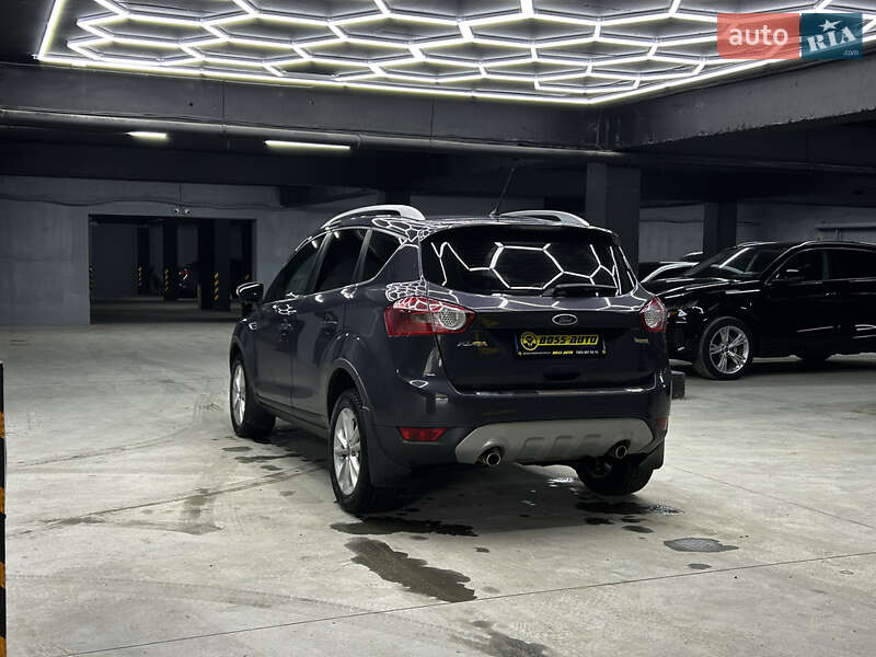 Внедорожник / Кроссовер Ford Kuga 2012 в Черновцах