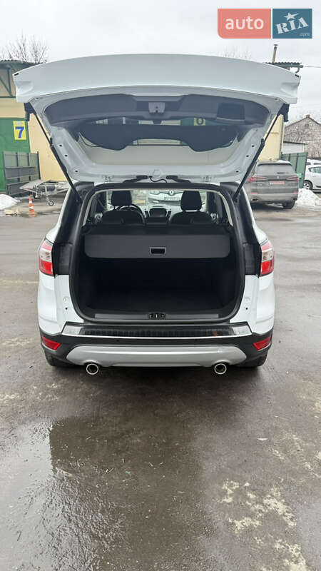 Позашляховик / Кросовер Ford Kuga 2019 в Луцьку