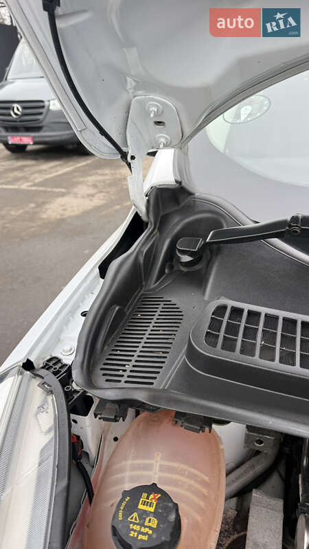 Позашляховик / Кросовер Ford Kuga 2019 в Луцьку