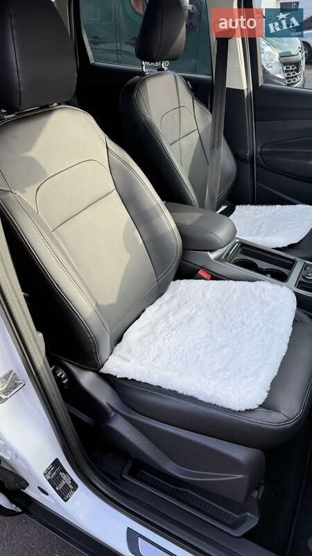 Позашляховик / Кросовер Ford Kuga 2019 в Луцьку