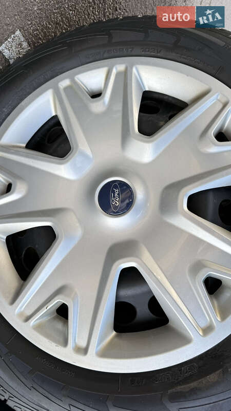 Позашляховик / Кросовер Ford Kuga 2019 в Луцьку