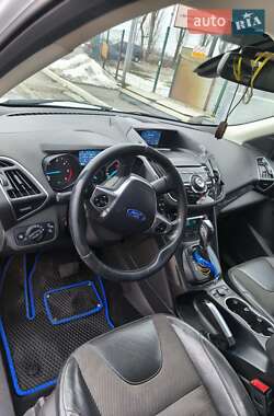 Внедорожник / Кроссовер Ford Kuga 2015 в Киеве