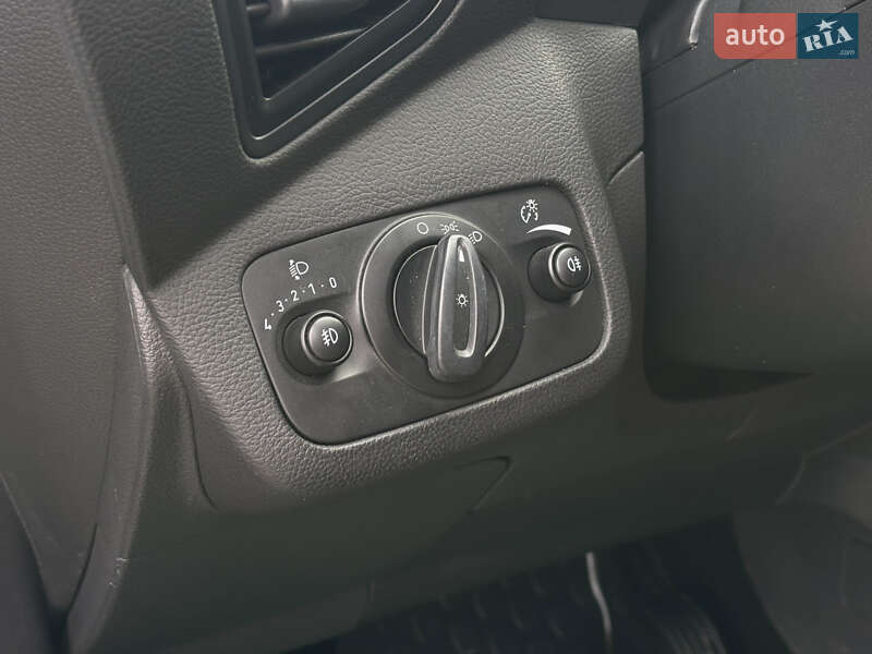 Внедорожник / Кроссовер Ford Kuga 2013 в Киеве