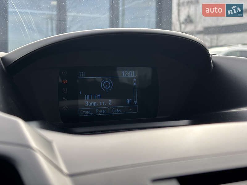 Внедорожник / Кроссовер Ford Kuga 2013 в Киеве