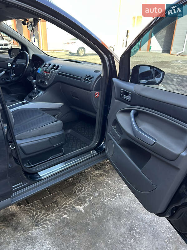 Позашляховик / Кросовер Ford Kuga 2012 в Сумах