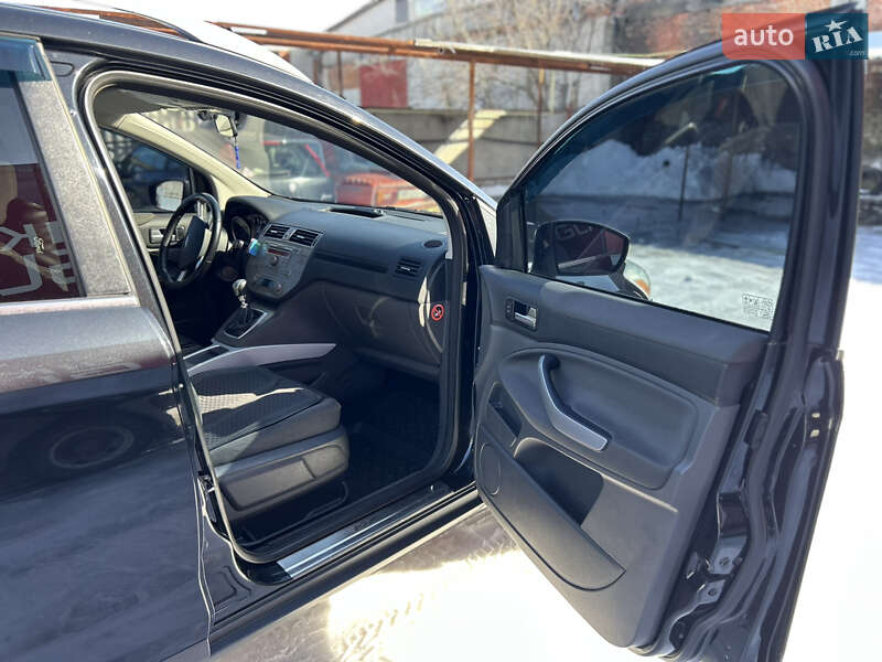 Позашляховик / Кросовер Ford Kuga 2012 в Сумах