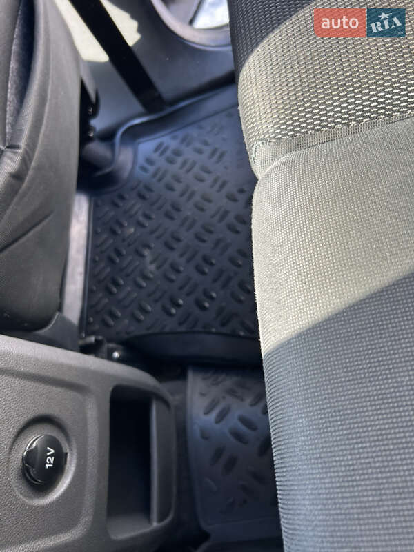 Позашляховик / Кросовер Ford Kuga 2012 в Сумах