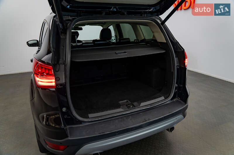 Внедорожник / Кроссовер Ford Kuga 2015 в Киеве