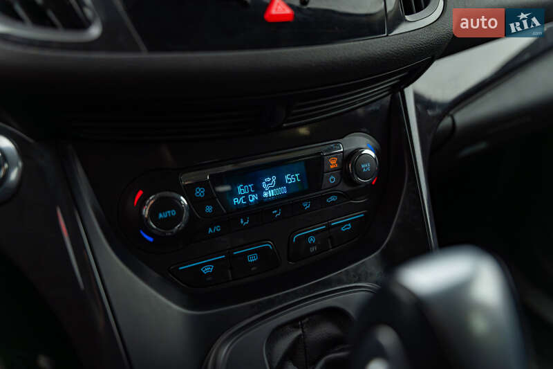 Внедорожник / Кроссовер Ford Kuga 2015 в Киеве