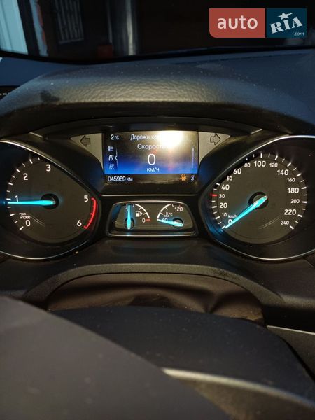 Внедорожник / Кроссовер Ford Kuga 2018 в Зенькове