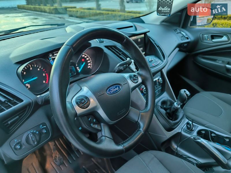 Позашляховик / Кросовер Ford Kuga 2016 в Вінниці