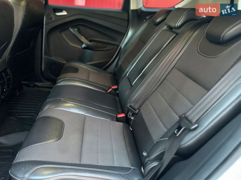 Внедорожник / Кроссовер Ford Kuga 2015 в Львове