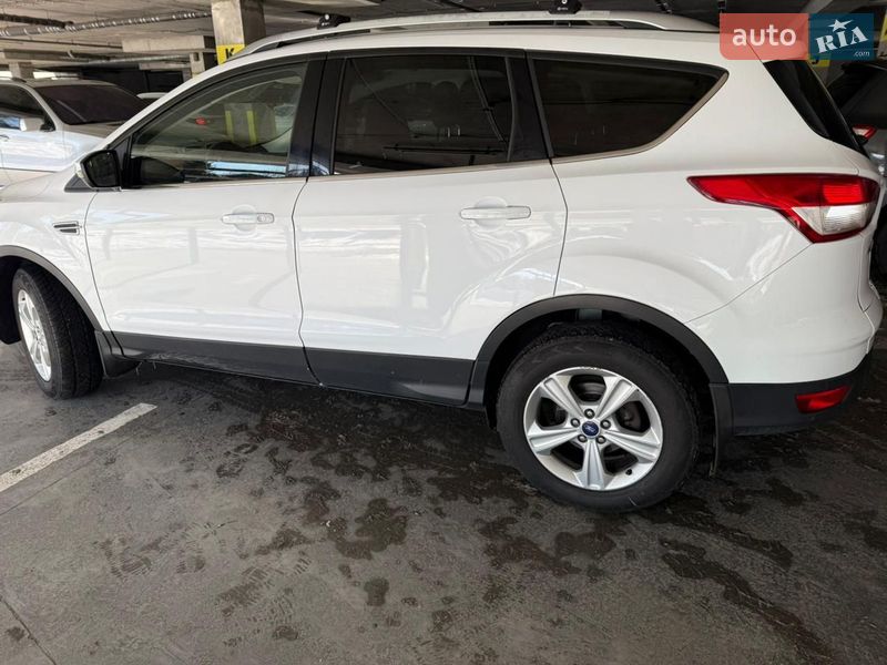 Позашляховик / Кросовер Ford Kuga 2016 в Львові