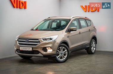 Внедорожник / Кроссовер Ford Kuga 2019 в Киеве