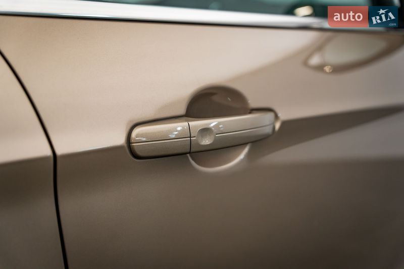 Позашляховик / Кросовер Ford Kuga 2019 в Києві