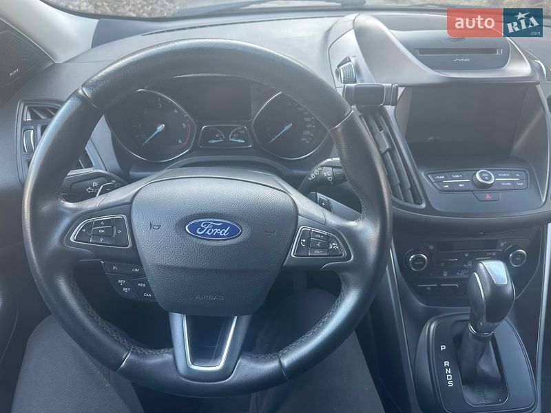 Внедорожник / Кроссовер Ford Kuga 2017 в Одессе