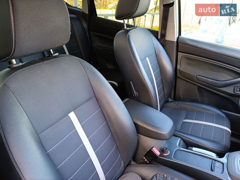 Внедорожник / Кроссовер Ford Kuga 2010 в Ивано-Франковске