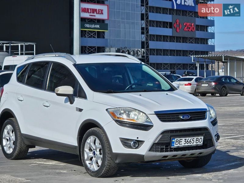 Позашляховик / Кросовер Ford Kuga 2011 в Києві