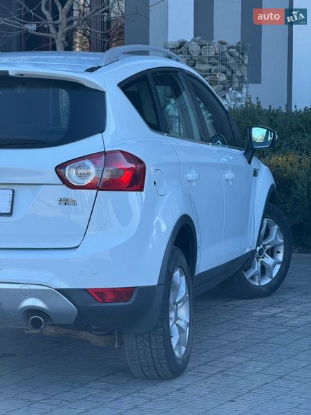 Позашляховик / Кросовер Ford Kuga 2010 в Стрию