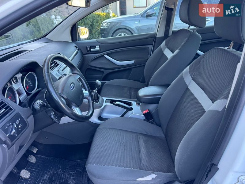 Позашляховик / Кросовер Ford Kuga 2010 в Стрию