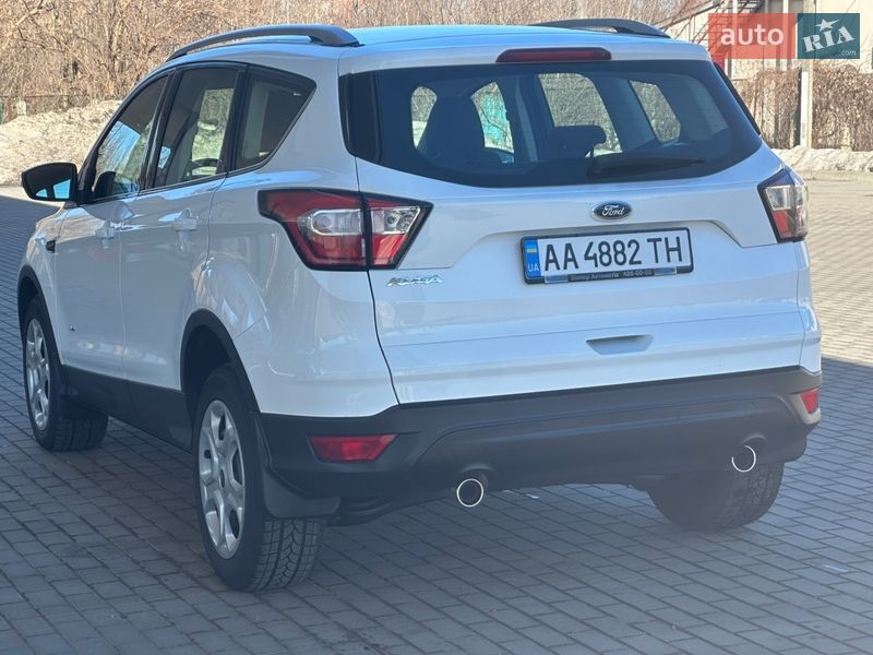 Позашляховик / Кросовер Ford Kuga 2018 в Житомирі