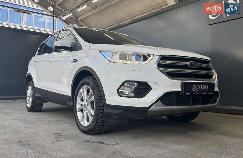 Внедорожник / Кроссовер Ford Kuga 2019 в Киеве