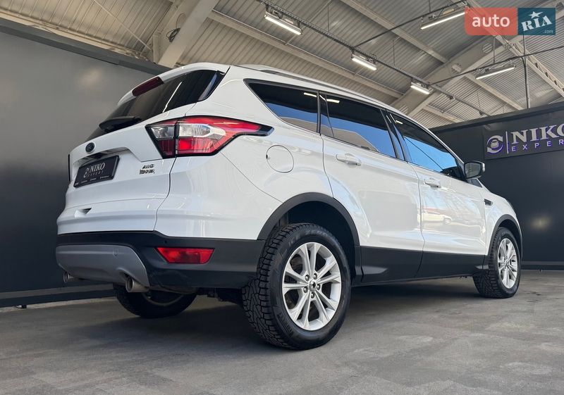 Внедорожник / Кроссовер Ford Kuga 2019 в Киеве