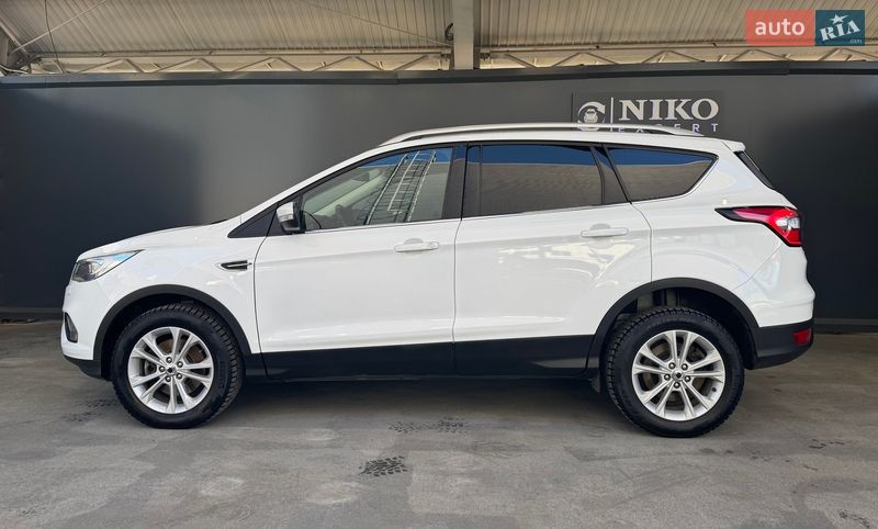 Внедорожник / Кроссовер Ford Kuga 2019 в Киеве