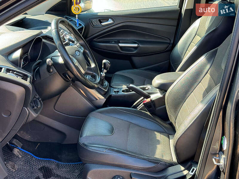 Внедорожник / Кроссовер Ford Kuga 2015 в Виннице