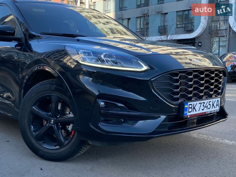 Внедорожник / Кроссовер Ford Kuga 2023 в Киеве