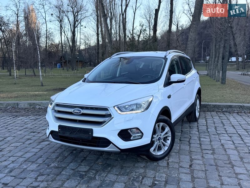 Позашляховик / Кросовер Ford Kuga 2019 в Києві