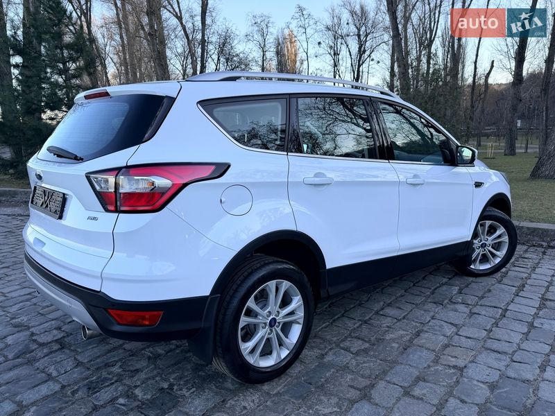 Позашляховик / Кросовер Ford Kuga 2019 в Києві