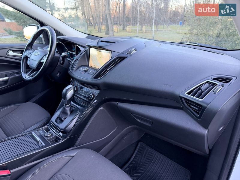 Позашляховик / Кросовер Ford Kuga 2019 в Києві