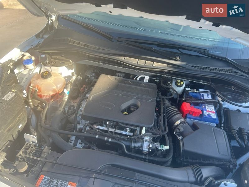 Позашляховик / Кросовер Ford Kuga 2021 в Києві