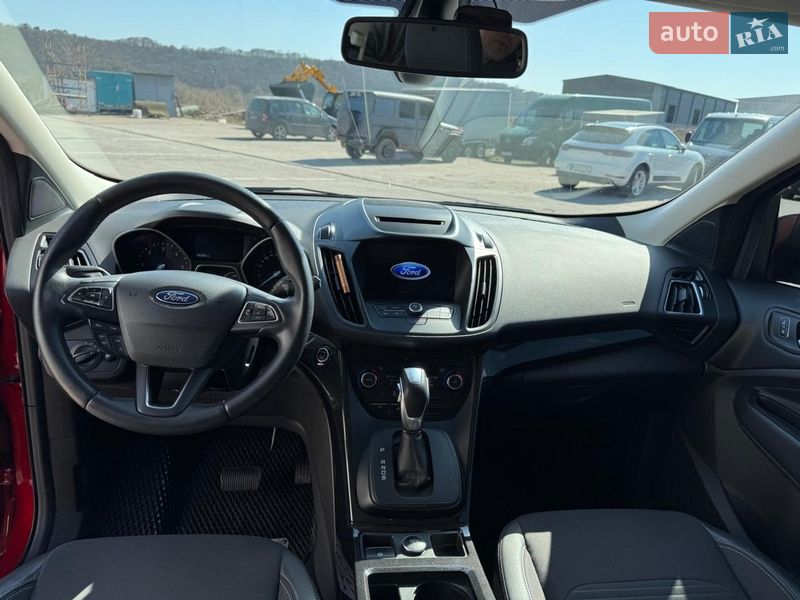 Внедорожник / Кроссовер Ford Kuga 2019 в Тернополе