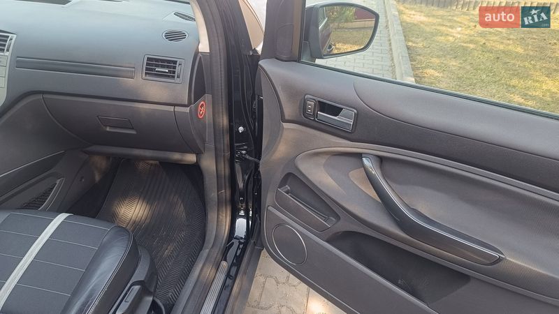 Внедорожник / Кроссовер Ford Kuga 2011 в Луцке
