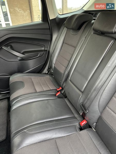 Внедорожник / Кроссовер Ford Kuga 2017 в Львове