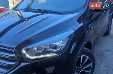 Внедорожник / Кроссовер Ford Kuga 2019 в Ромнах