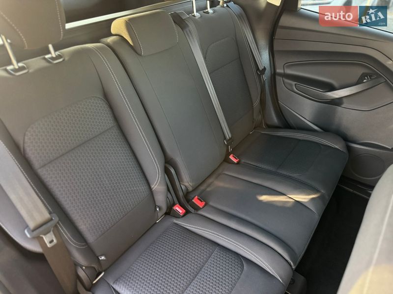 Внедорожник / Кроссовер Ford Kuga 2018 в Умани